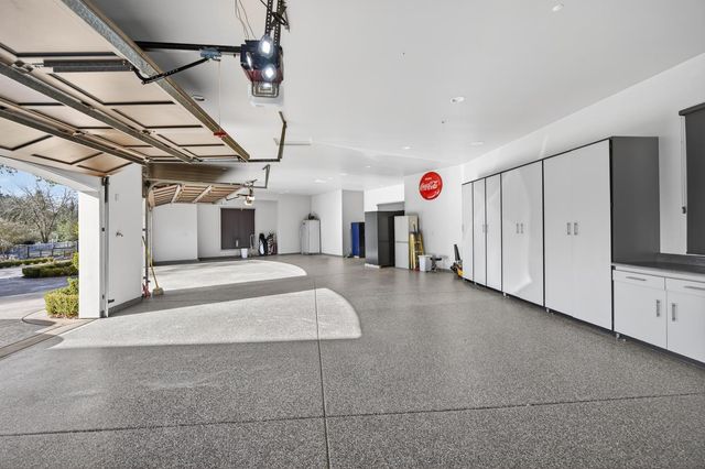 3909 Edgevale Ct, Fair Oaks, CA 95628