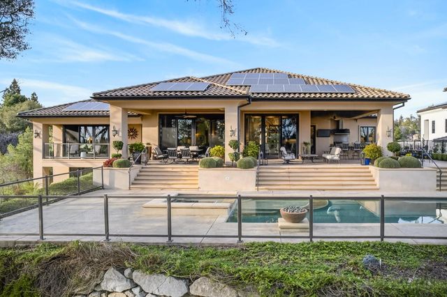 3909 Edgevale Ct, Fair Oaks, CA 95628