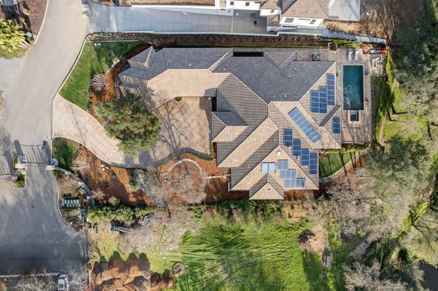 3909 Edgevale Ct, Fair Oaks, CA 95628