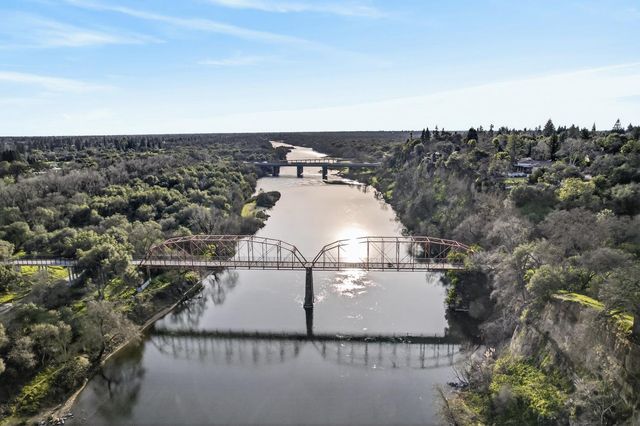 3909 Edgevale Ct, Fair Oaks, CA 95628