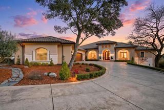 3909 Edgevale Ct, Fair Oaks, CA 95628