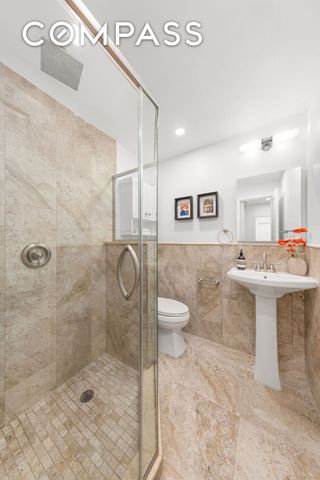 170 E 92nd St Apt 1D, New York City, NY 10128