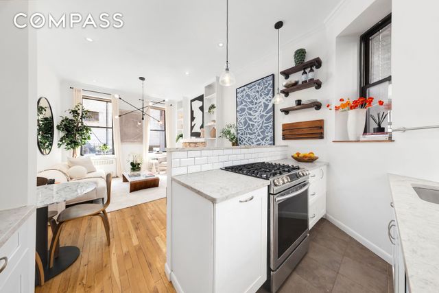 170 E 92nd St Apt 1D, New York City, NY 10128