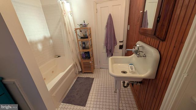 407 N 2ND ST, Camden, NJ 08102