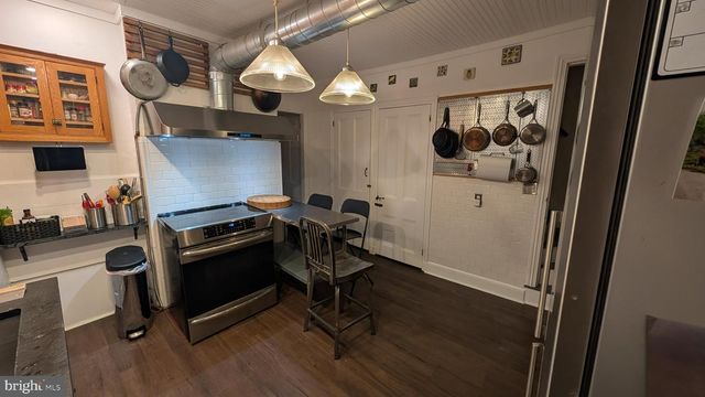 407 N 2ND ST, Camden, NJ 08102