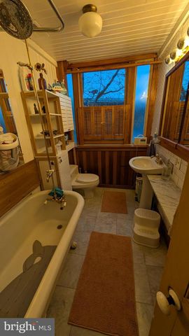 407 N 2ND ST, Camden, NJ 08102