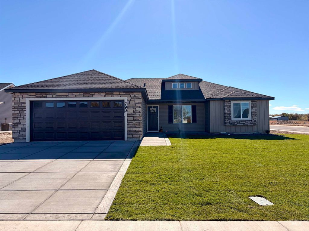 793 Waveland Avenue, Filer, ID 83328 photo 2