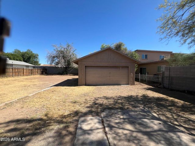6328 W MARYLAND Avenue, Glendale, AZ 85301
