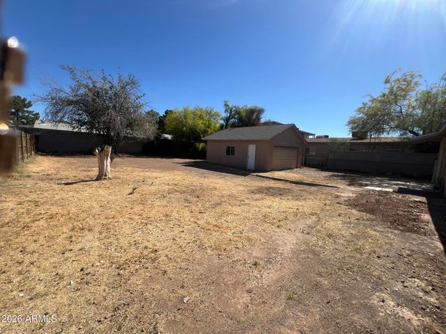 6328 W MARYLAND Avenue, Glendale, AZ 85301