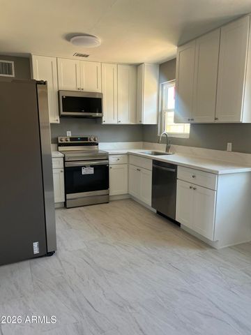 6328 W MARYLAND Avenue, Glendale, AZ 85301