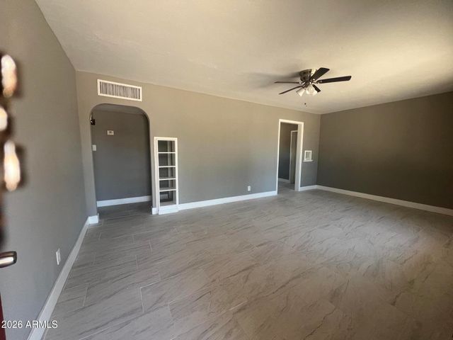 6328 W MARYLAND Avenue, Glendale, AZ 85301