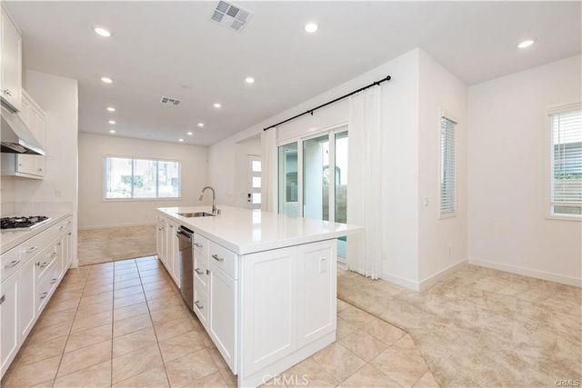 113 Zawn, Irvine, CA 92618