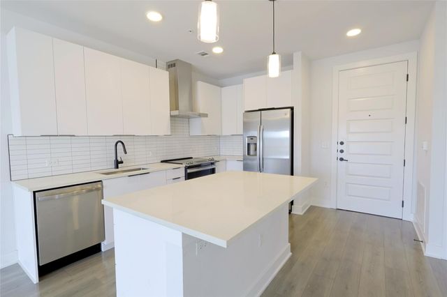 2220 Webberville RD 303, Austin, TX 78702