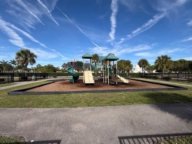 8605 NW 35th Ct G, Coral Springs, FL 33065