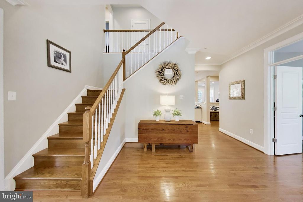 Image 17 of property listing at 1407 TRITON CT, Edgewater, MD 21037
