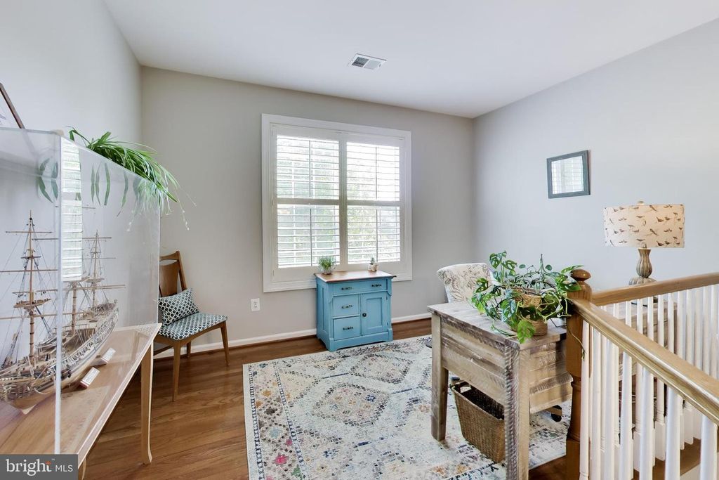 Image 20 of property listing at 1407 TRITON CT, Edgewater, MD 21037