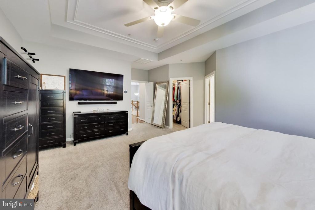 Image 23 of property listing at 1407 TRITON CT, Edgewater, MD 21037