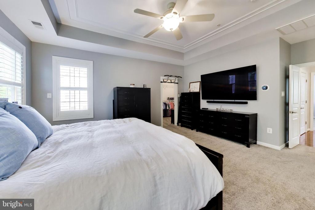 Image 24 of property listing at 1407 TRITON CT, Edgewater, MD 21037
