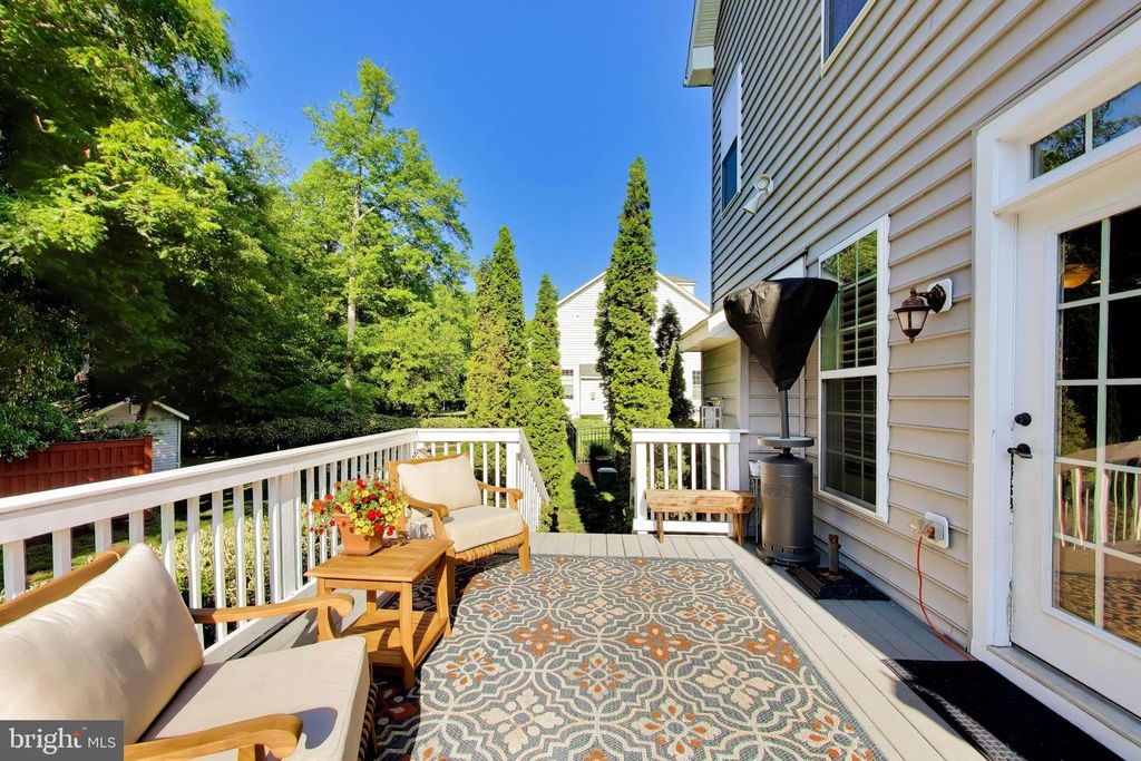 Image 48 of property listing at 1407 TRITON CT, Edgewater, MD 21037