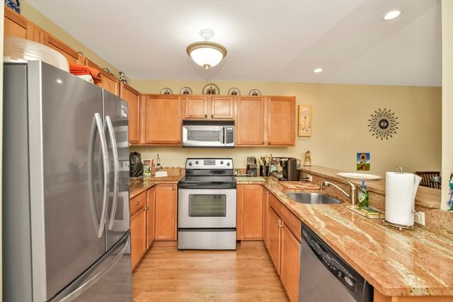 75 Walnut St 315, Peabody, MA 01960