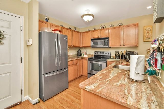 75 Walnut St 315, Peabody, MA 01960