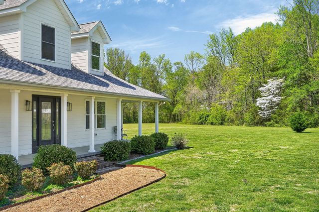 302 Ligon Ln, Baxter, TN 38544