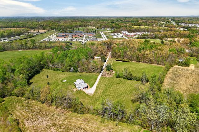 302 Ligon Ln, Baxter, TN 38544