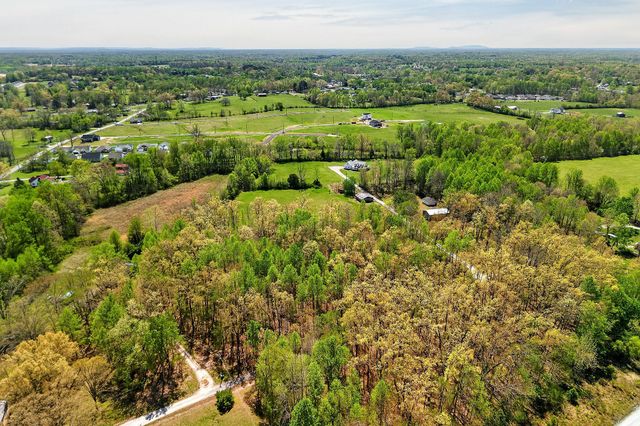302 Ligon Ln, Baxter, TN 38544