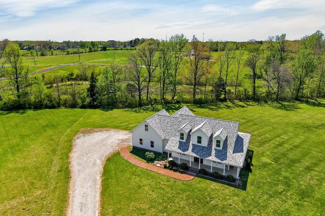 302 Ligon Ln, Baxter, TN 38544