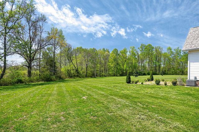 302 Ligon Ln, Baxter, TN 38544