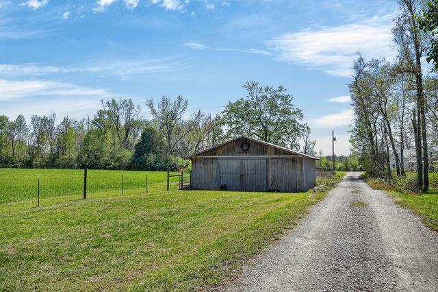 302 Ligon Ln, Baxter, TN 38544