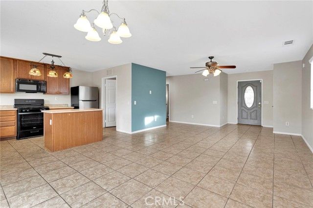 16572 Don Quijote, Victorville, CA 92395