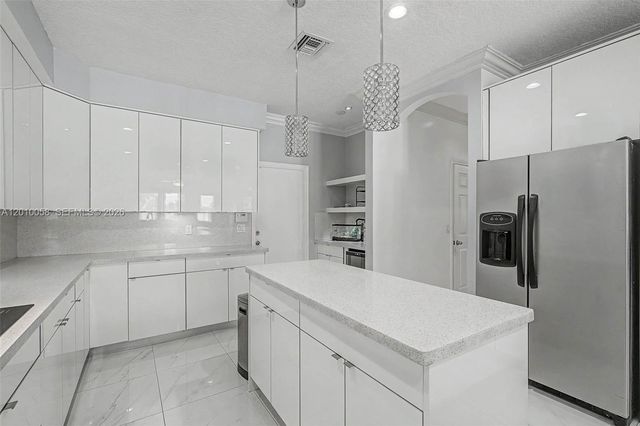 18901 SW 15th St, Pembroke Pines, FL 33029