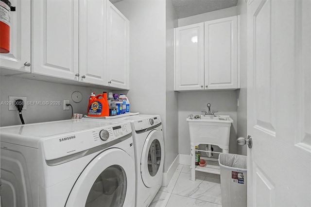 18901 SW 15th St, Pembroke Pines, FL 33029