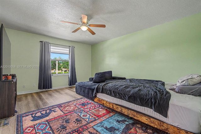 18901 SW 15th St, Pembroke Pines, FL 33029