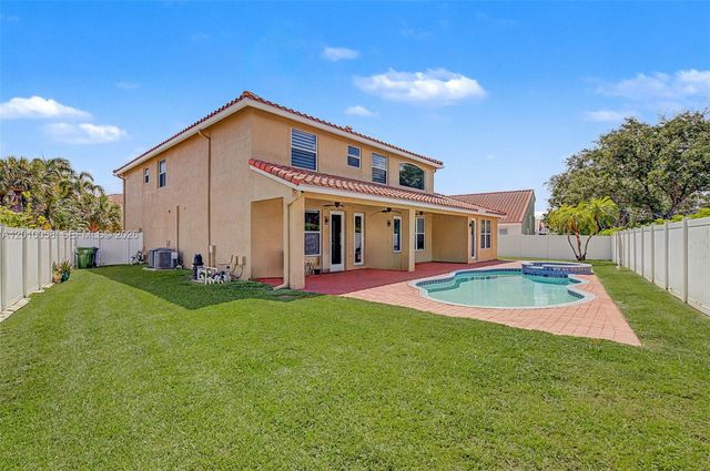 18901 SW 15th St, Pembroke Pines, FL 33029