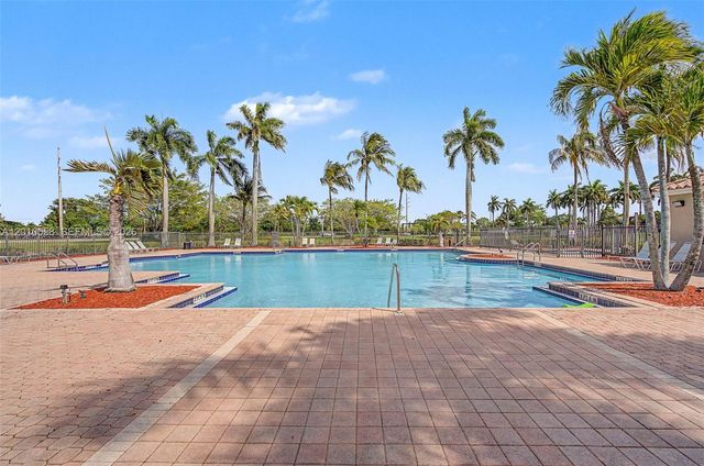18901 SW 15th St, Pembroke Pines, FL 33029