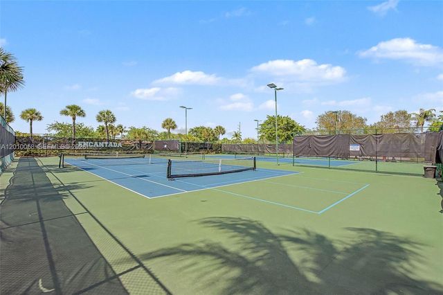 18901 SW 15th St, Pembroke Pines, FL 33029