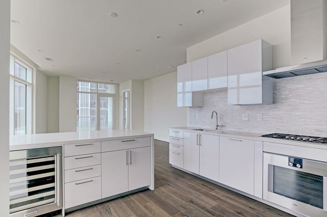 4521 San Felipe Street 1403, Houston, TX 77027