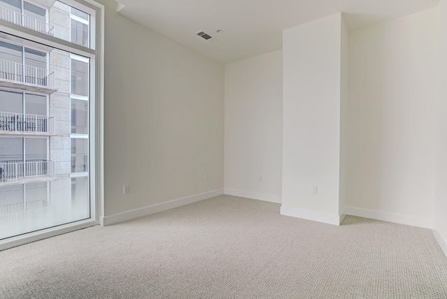 4521 San Felipe Street 1403, Houston, TX 77027