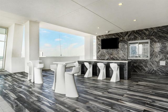 4521 San Felipe Street 1403, Houston, TX 77027