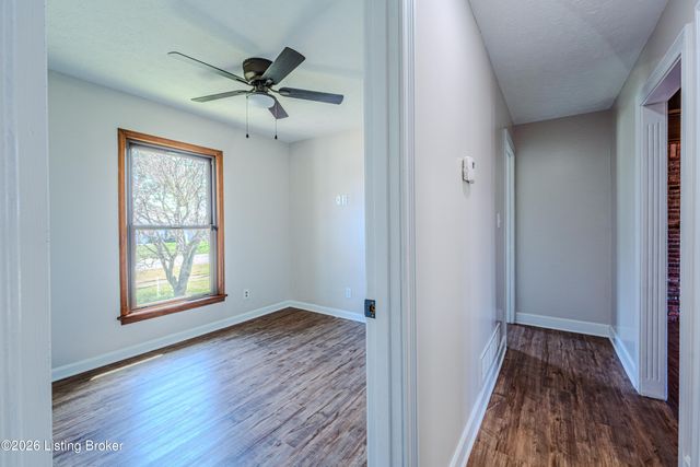 6512 Cady Dr, Louisville, KY 40258