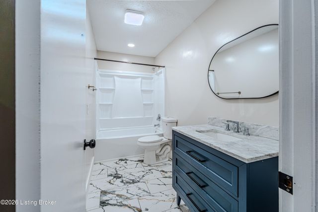 6512 Cady Dr, Louisville, KY 40258