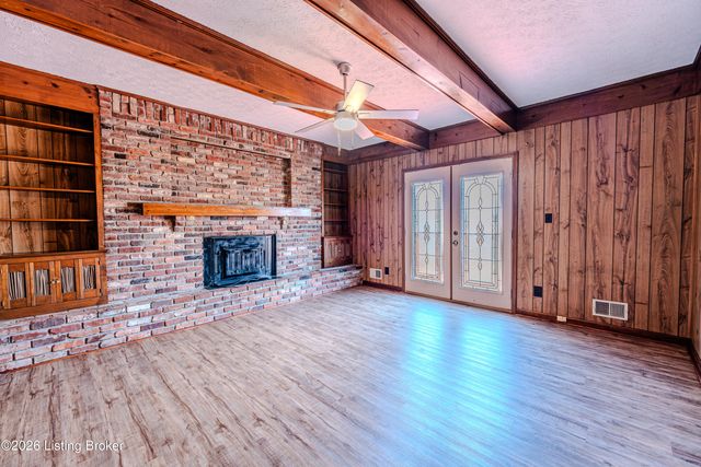 6512 Cady Dr, Louisville, KY 40258