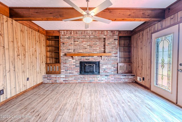 6512 Cady Dr, Louisville, KY 40258