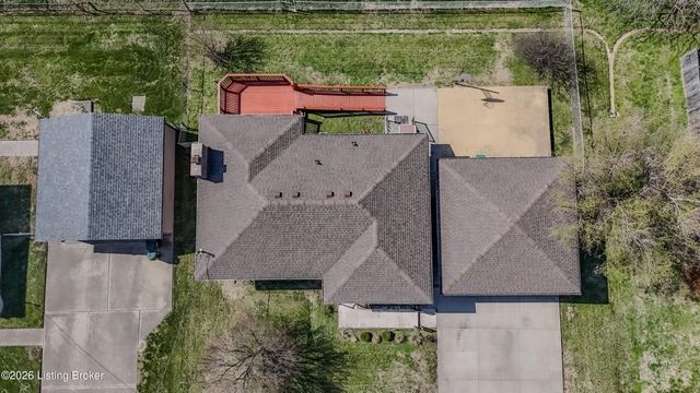 6512 Cady Dr, Louisville, KY 40258