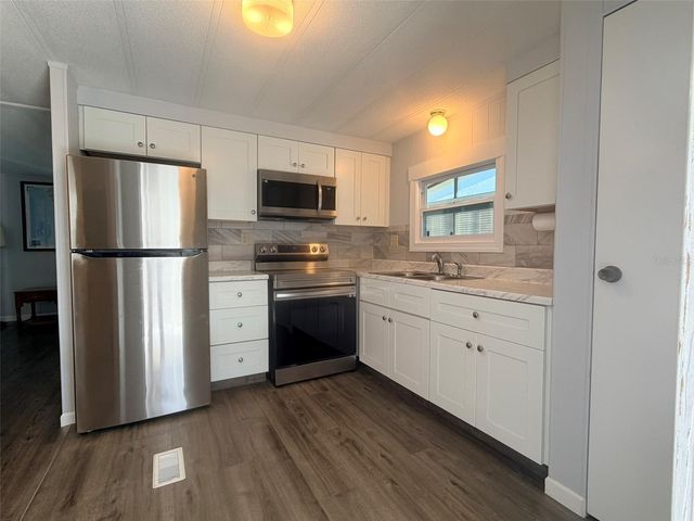 2191 CA D ORO DRIVE 38, Sarasota, FL 34238