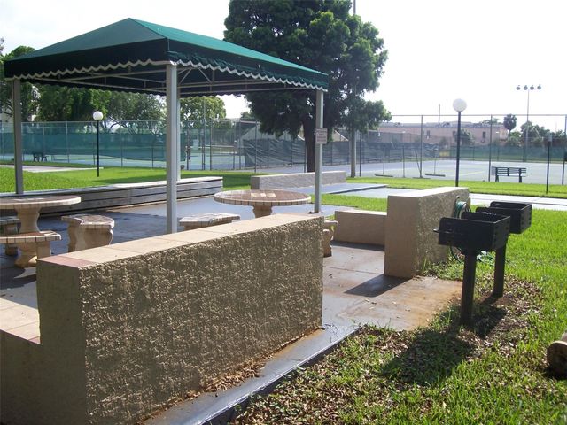 2104 S Cypress Bend Drive 301, Pompano Beach, FL 33069