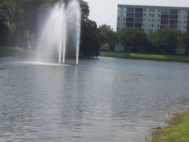 2104 S Cypress Bend Drive 301, Pompano Beach, FL 33069