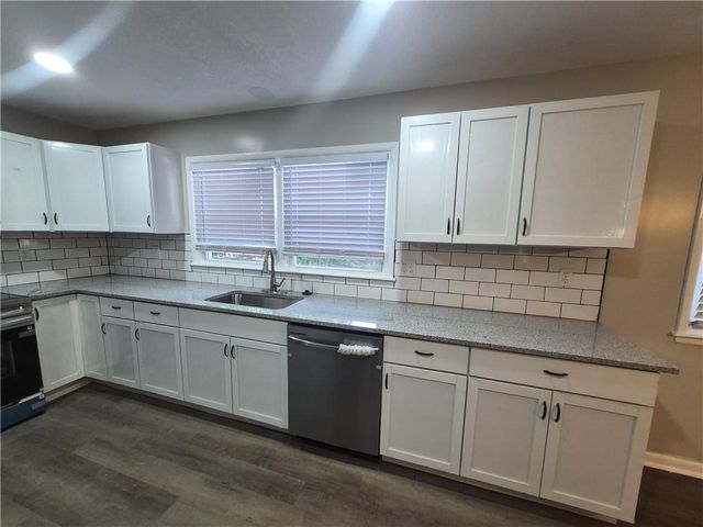 7310 High Grove Road, Grandview, MO 64030